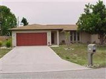 1st image of 1204 SE 22nd St