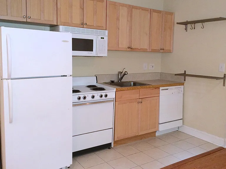 Fully equip Kitchen