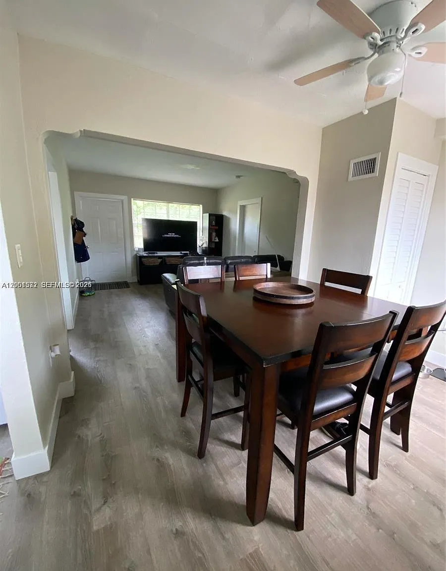 Biscayne Park Estates — Photo 2