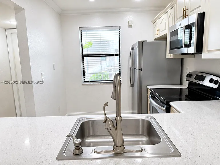 7668 SW 152nd Ave #216 — Photo 4