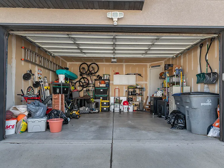 11719 S Zephyr Way — Photo 26