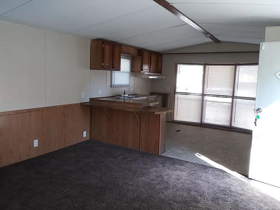 2nd image of 9847 Hines Dr #77