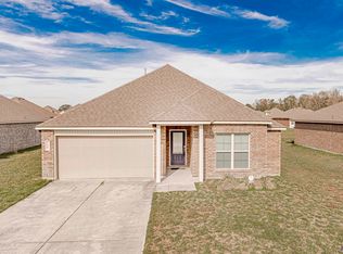 10585 Trailside Dr, Denham Springs, LA 70706