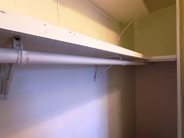 23-50 Waters Edge Drive image 19 of 25