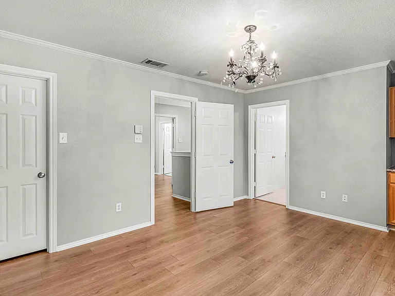 3327 Rosedale Ave #B — Photo 12