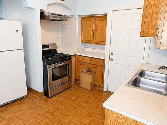 4th image of 4826 N Bouvier St
