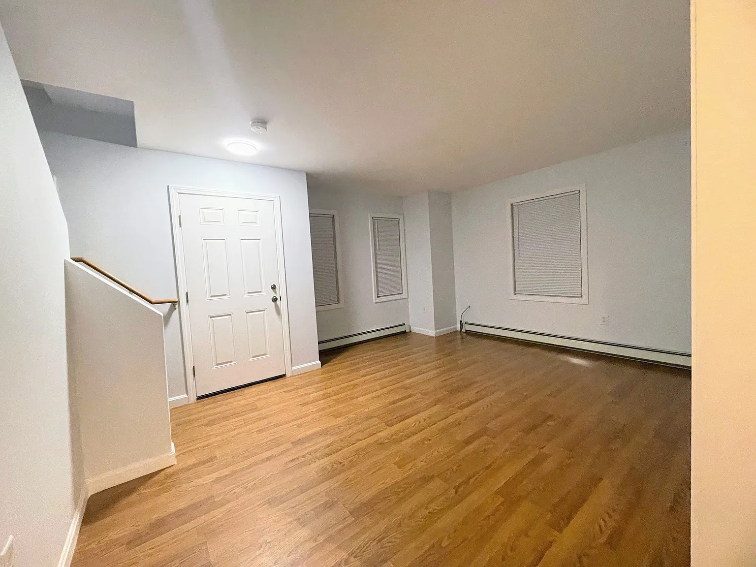 438 Plantation St — Photo 3