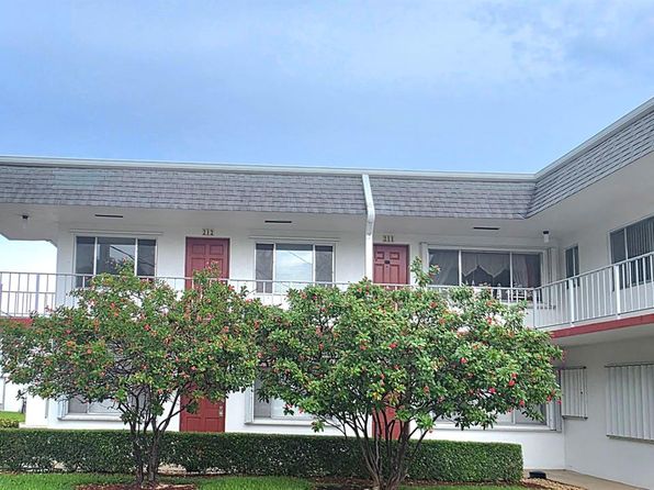 3200 Lake Osborne Dr APT 212