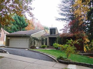 140 Hillside Ave, Metuchen, NJ