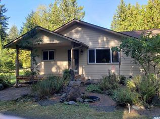 811 Pearce Rd, Port Angeles, WA 98362