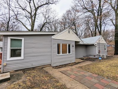 28 Glen Ave, Fox Lake, IL, 60020