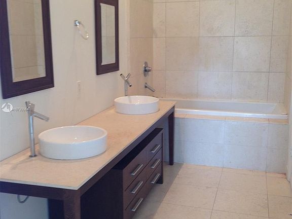 4th image of 475 Brickell Ave APT 1412