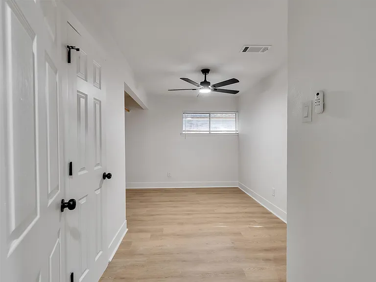 6026 Diamond Ct — Photo 17