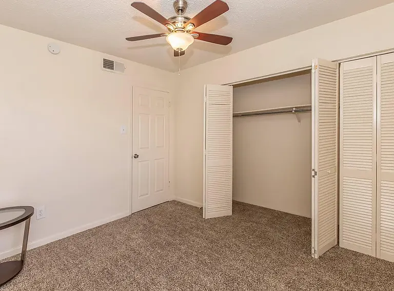 Parkside Apartments — Photo 19