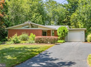96 Dempsey Ave, Princeton, NJ 08540