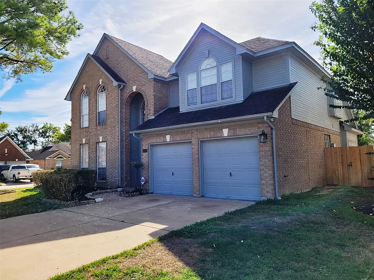 17403 Canyon Knoll Dr — Photo 2