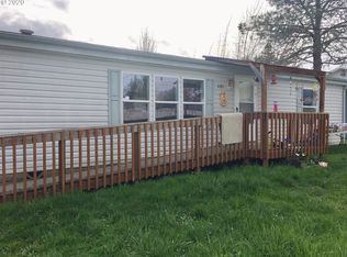 401 SE Tokay St, Winston, OR 97496