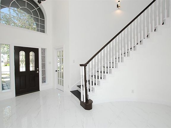 4th image of 307 N Elder Grove Dr