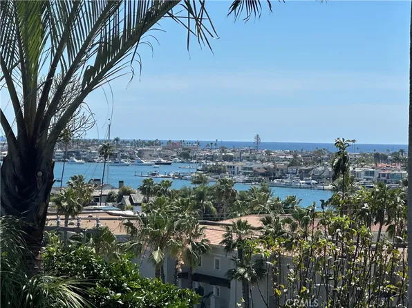 1221 Kings Rd, Newport Beach, CA 92663