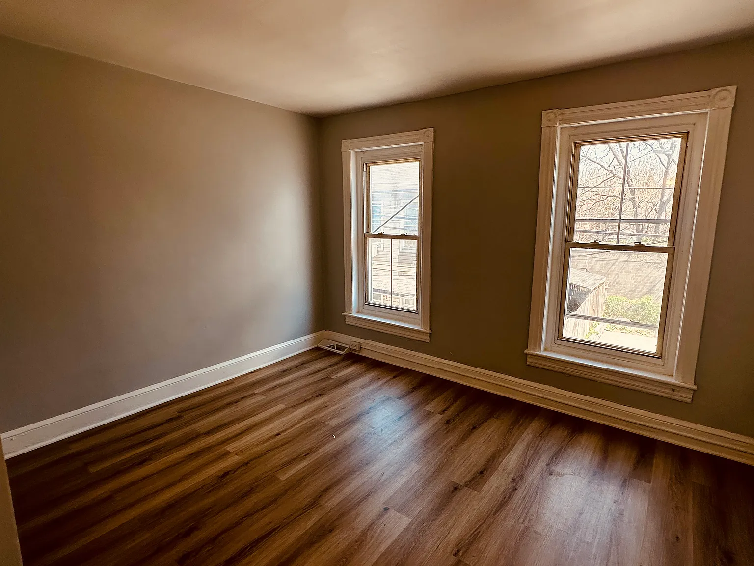 3 bed, 1129 sqft, $1,595 — Photo 4