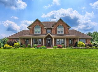 2390 Taxville Rd, York, PA 17408