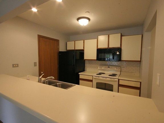 5th image of 1311 Cunat Ct APT 1A