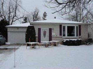 49 Livingston St, Lancaster, NY 14086