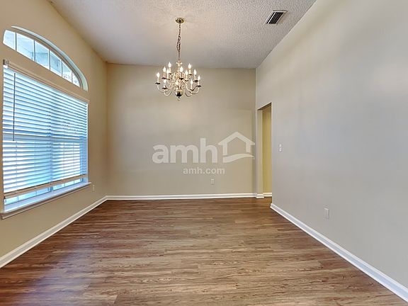 3rd image of 5726 Ortega Park Blvd