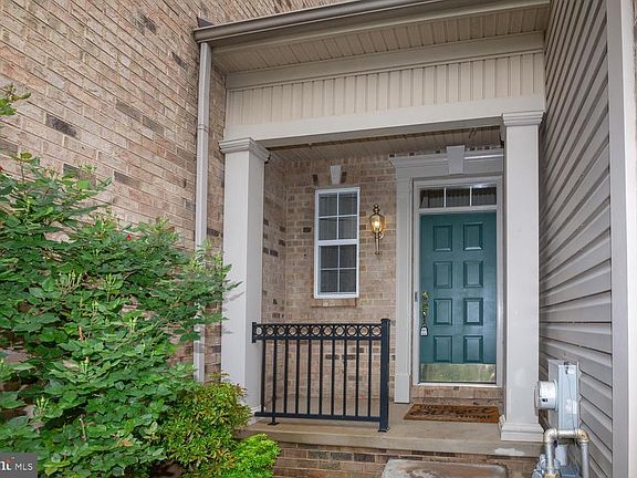 2nd image of 3187 Woods Edge Dr