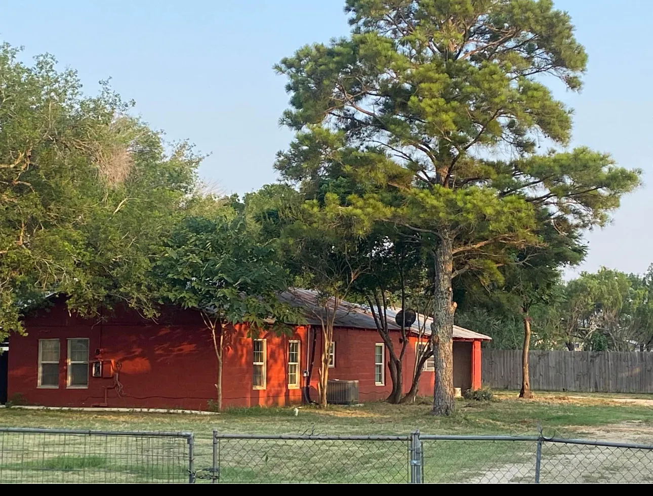 3557 FM 1346 — Photo 3