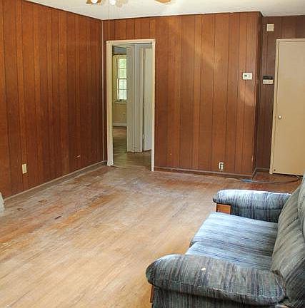 5th image of 661 Seymour Dr