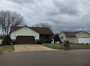 31 Trinity Pl, Spring Valley, IL 61362