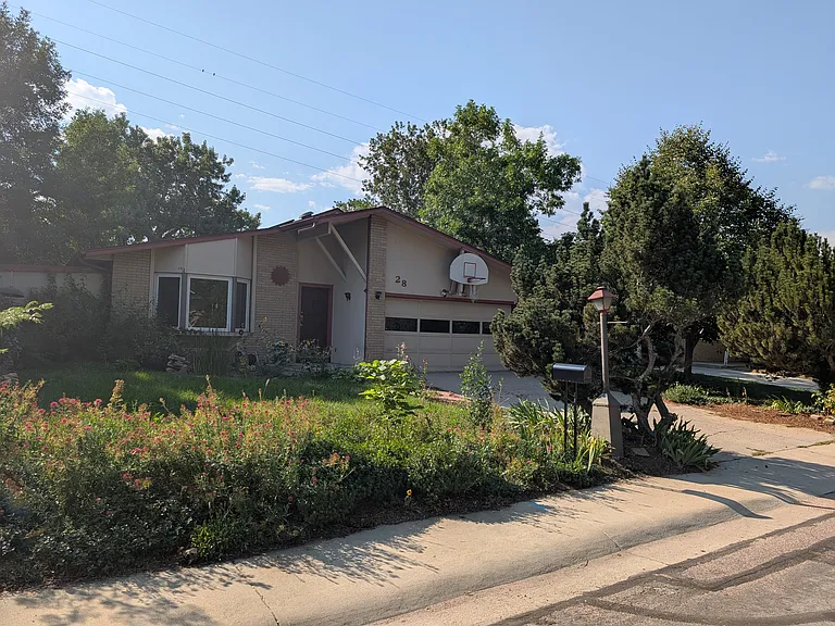 28 James Cir — Photo 2