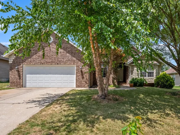 4921 S Tanager Avenue, Battlefield, MO 65619