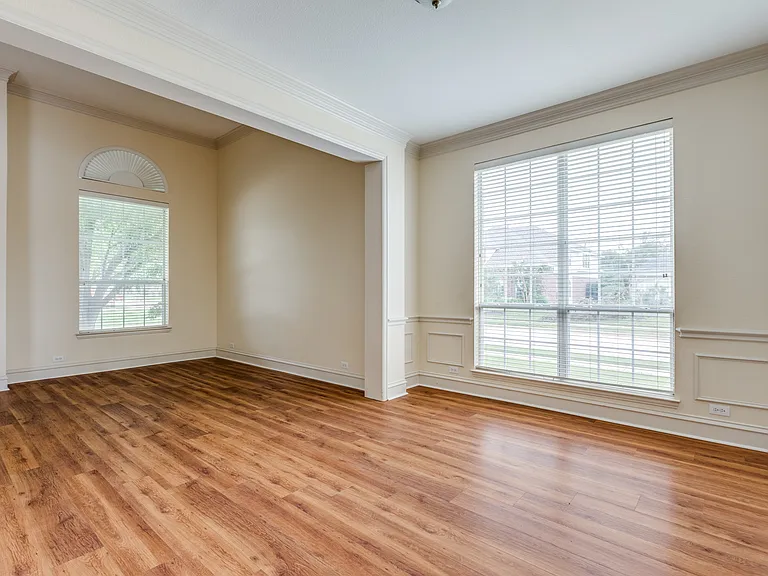 8701 Mandevilla Dr — Photo 7