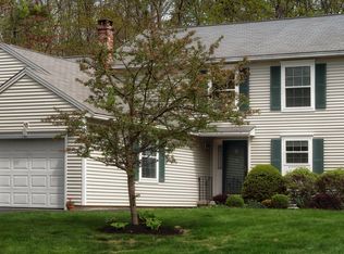 15 Windsor Commons Dr #7, Kennebunk, ME 04043