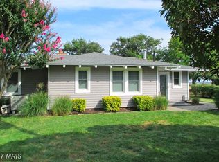 2807 Beach Dr, Huntingtown, MD