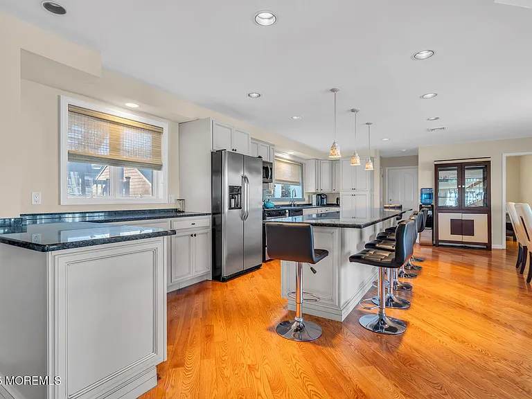 115 N Ocean Ave — Photo 25