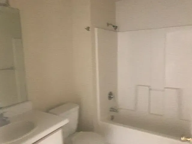 60 Dion Ct #2 — Photo 5