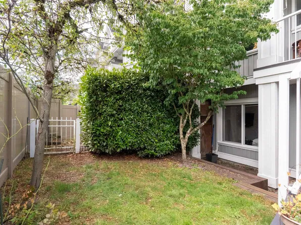 7370 Stride Ave #22, Burnaby, BC V3N 5E6