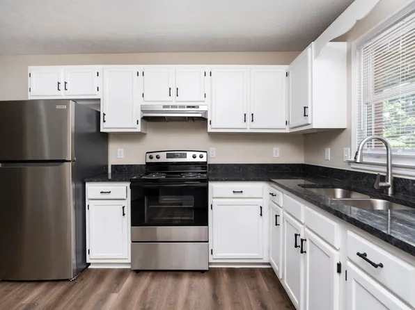 450 Cedar Ave APT 6, Waynesboro, VA 22980