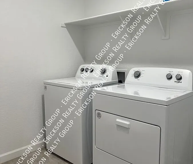 2432 W Shanley Ave — Photo 14