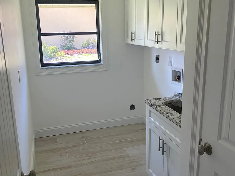 424 Yacht Harbor Dr — Photo 18