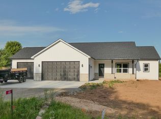 458 Bialozynski Rd, Pulaski, WI 54162