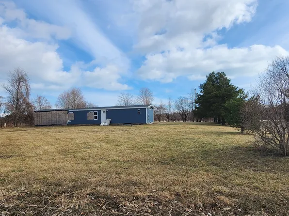 7743 North Rd, Lakeport, MI 48059