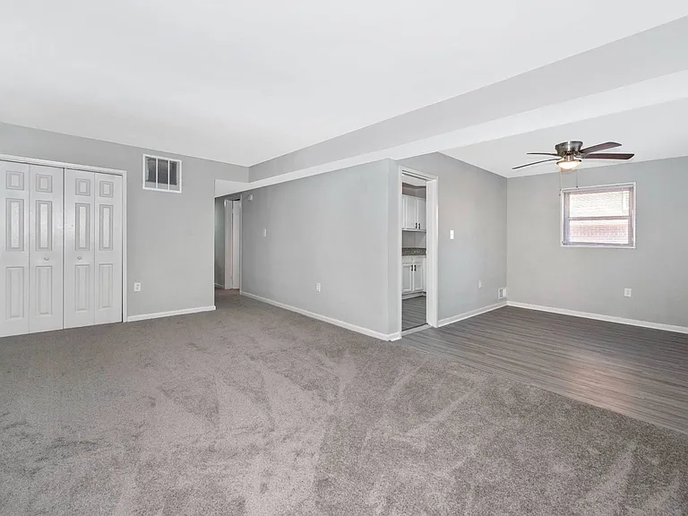 Emerald Apartments — Photo 7