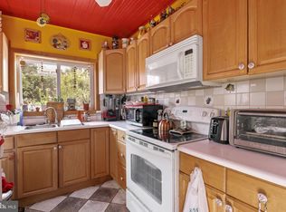 924 Fawn St, Baltimore, MD 21202