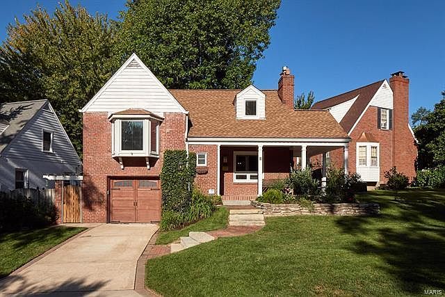 1st image of 7 Lakeview Dr