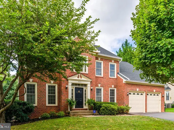 5274 Tractor Ln, Fairfax, VA 22030