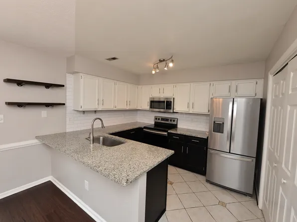 534 Pine Tops Ct, Virginia Beach, VA 23451